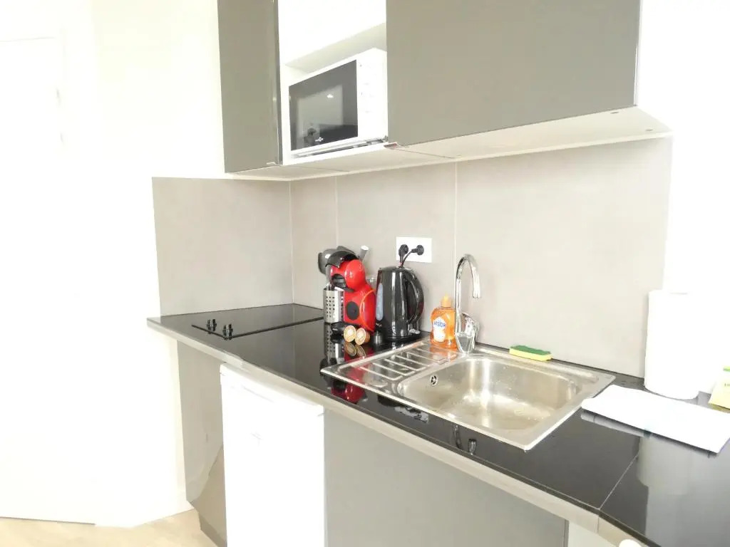 Charmant studio, terrasse privative [Moulin Blanc]