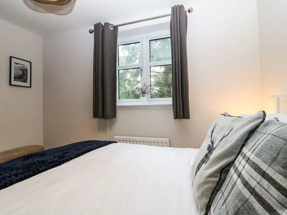 11 Ambleside Court