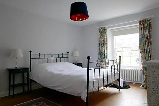 21 The Borough, Montacute TA156XB