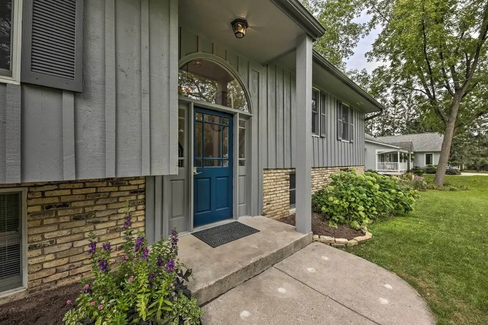 Lake Nagawicka Home - 2 Blocks to Boat Launch
