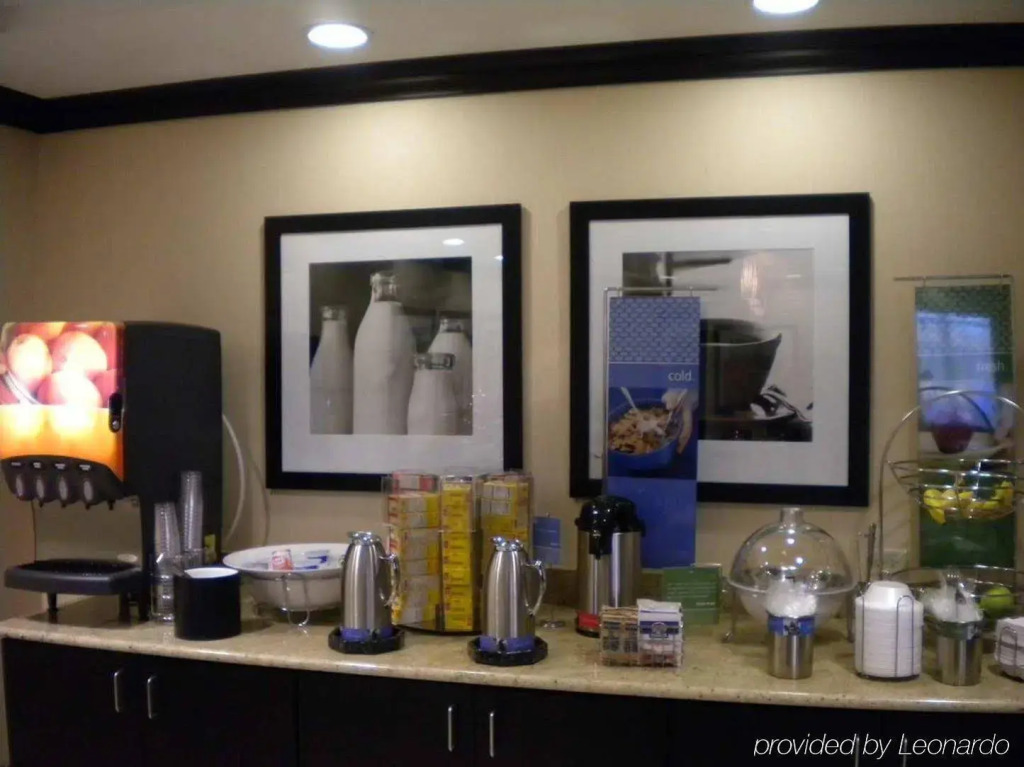 Hampton Inn Covington, GA
