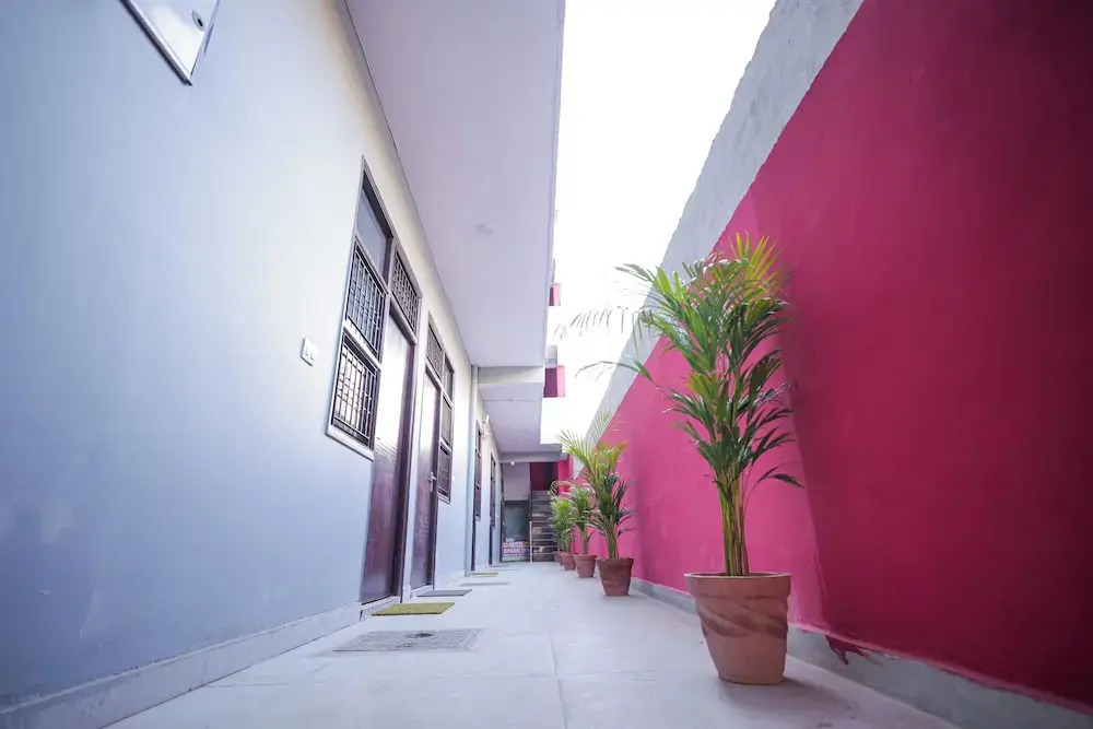 Hotel Spark Inn || Near Motherhood Hospital