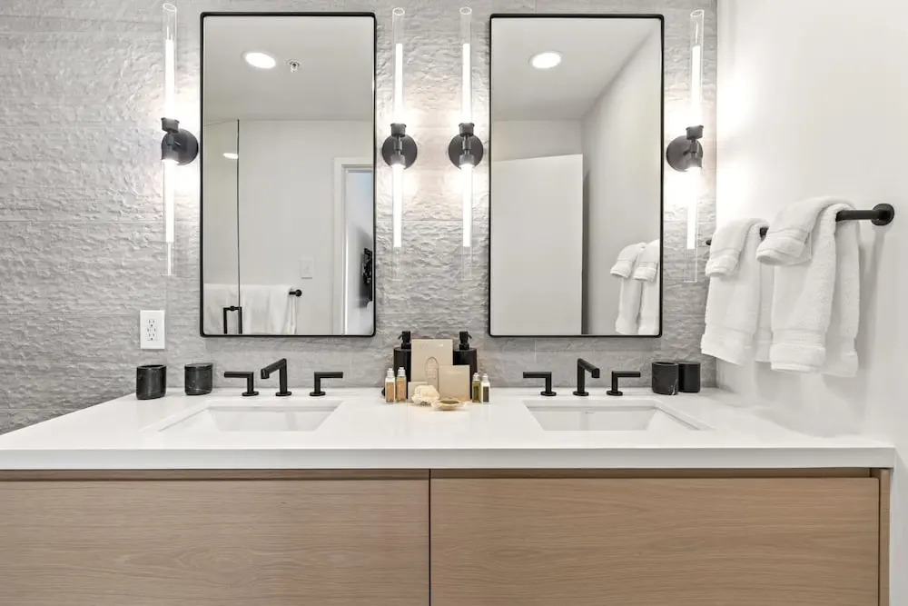 Wonderland Estate 6 Bedrooms PAS-2680 by KBM