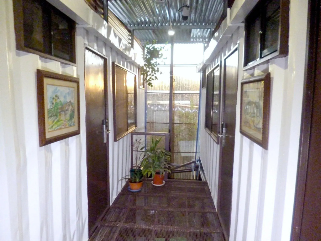 Costa Rica Eco-Container Hotel