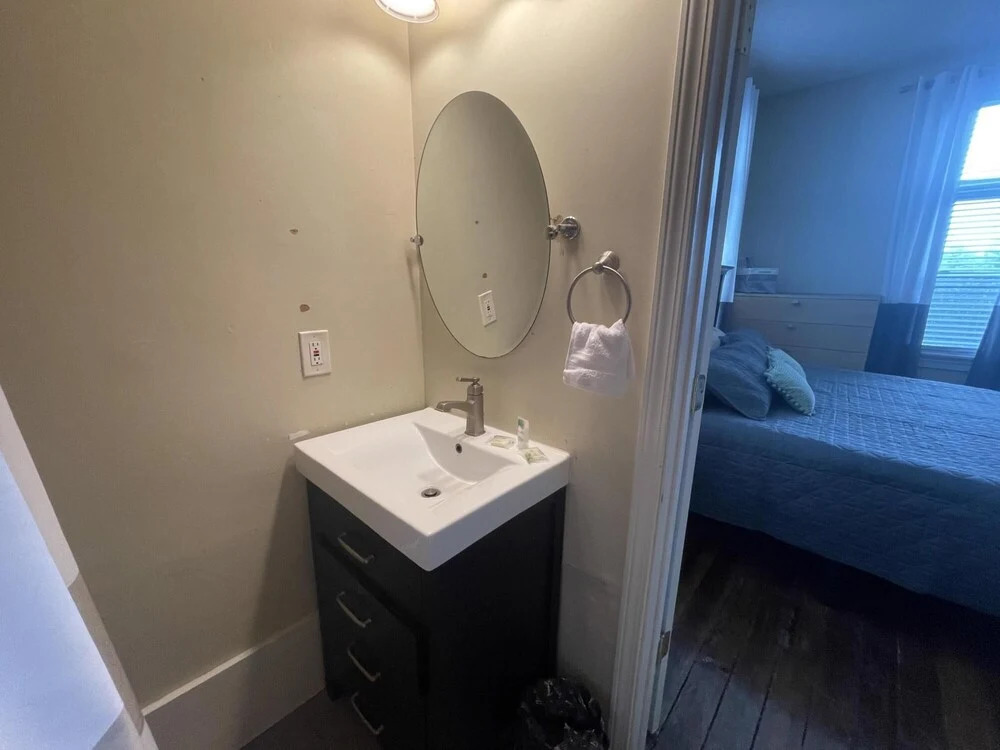 Suite 2 - Private Suite Historical Home