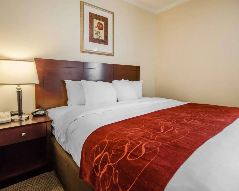 Quality Suites Jeffersonville - Louisville North
