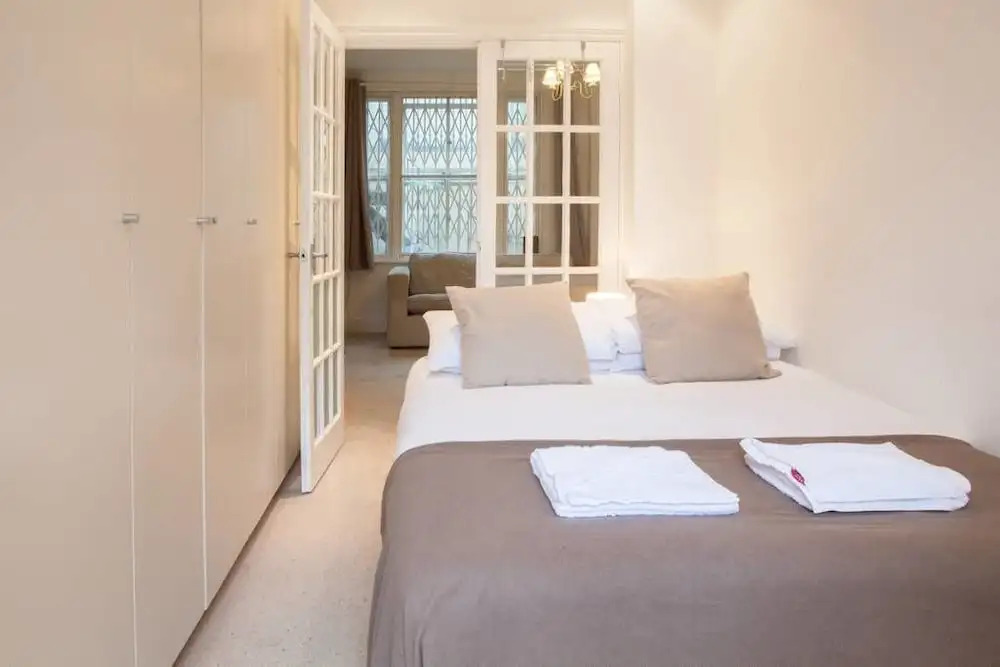 Apartment Near Victoria Station