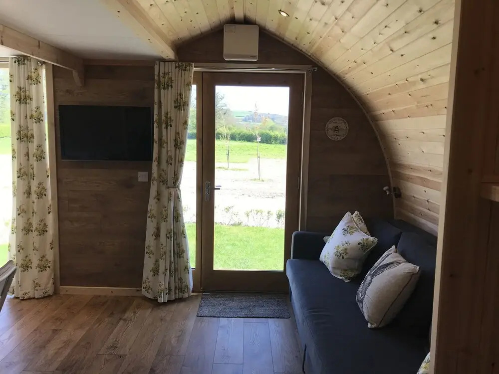 Orchard Glamping - Apartment Pod - Blossom
