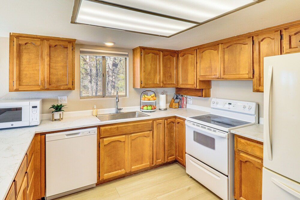 Newly Remodeled Pinetop-lakeside Gem: Near Lakes!