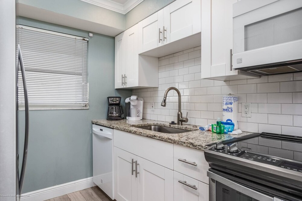 Jamaica Royale Townhome #2 - Steps From Beach