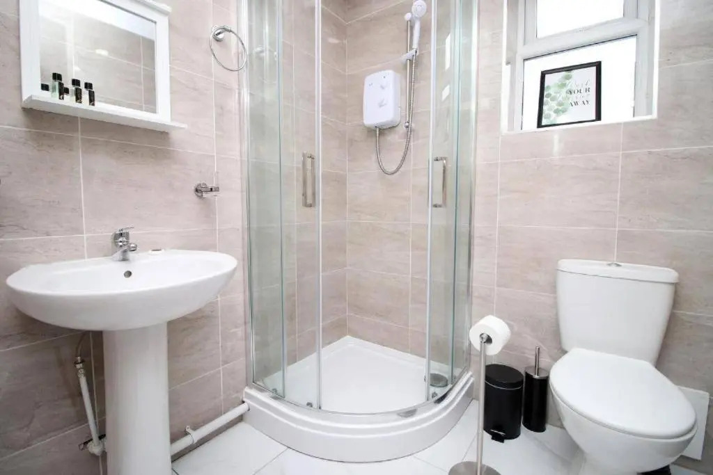 Tavi 3 by Mia Living Modern 1 bedroom apartment