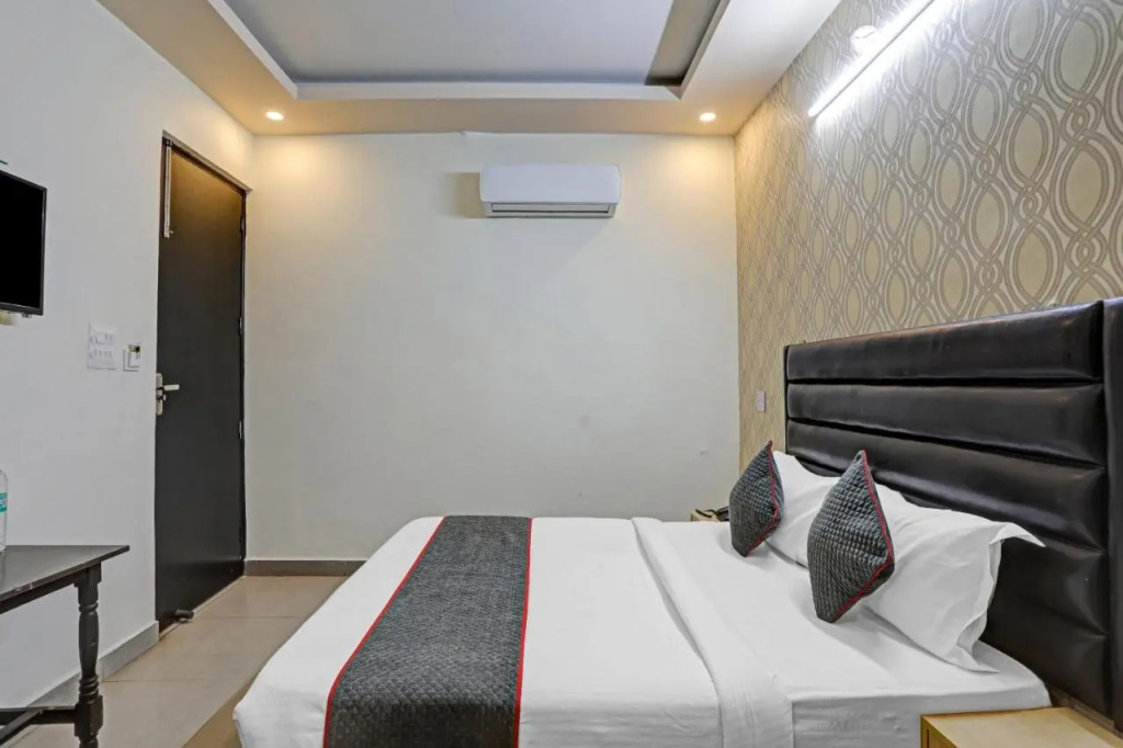 FabHotel The Diamond