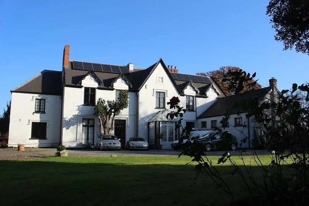 The Victorian House B&B