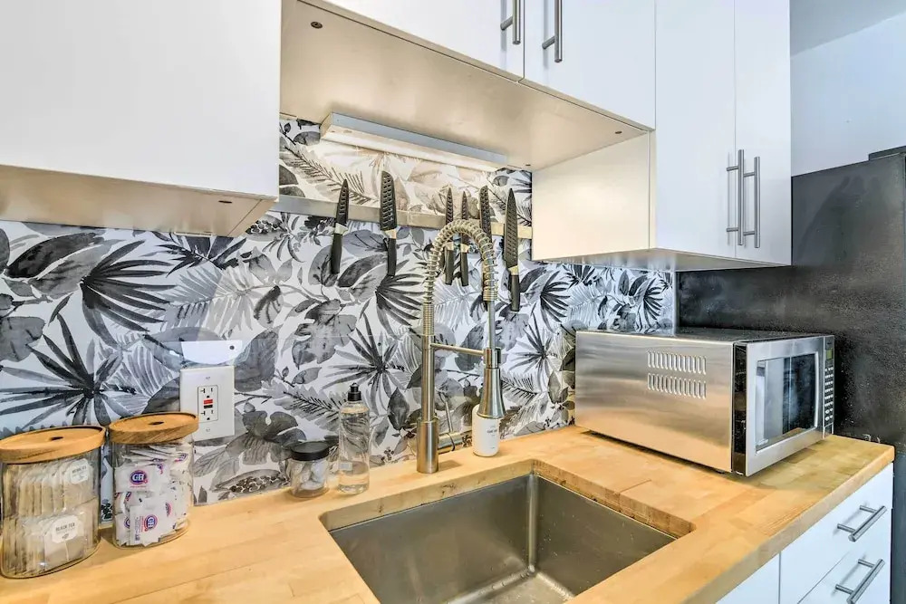 Anchorage Home, Minutes From Downtown