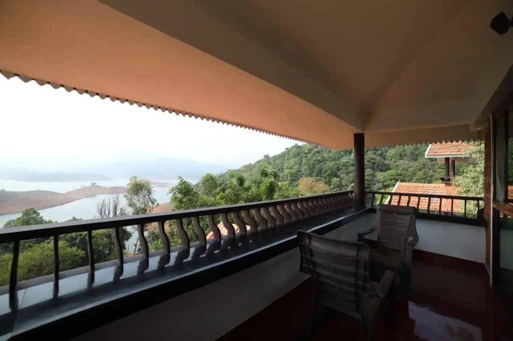 CONTOUR ISLAND RESORT & SPA , wayanad