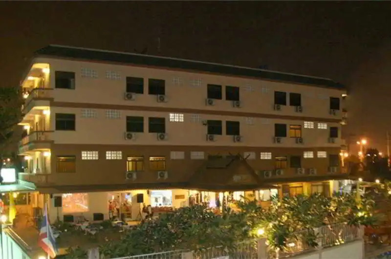 Queen's Garden Resort At Riverview