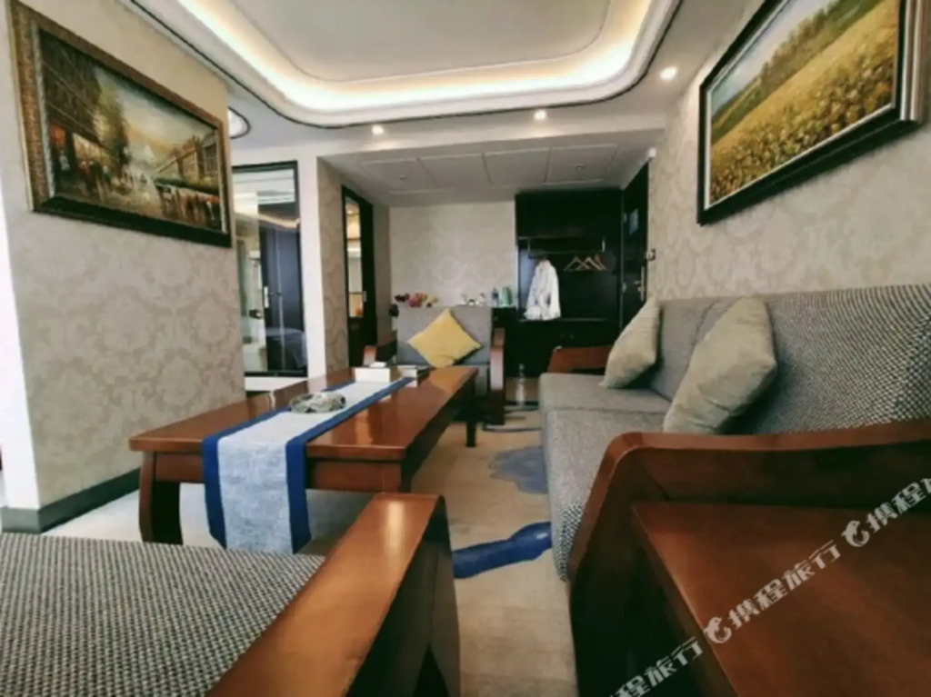 Lini Hotel ( (Kunming Aegean Sea Shopping Park)