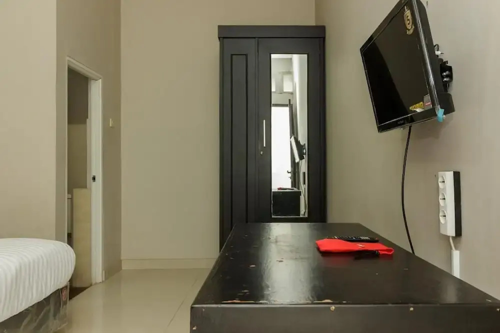 RedDoorz Syariah near Taman Air Mancur Bogor