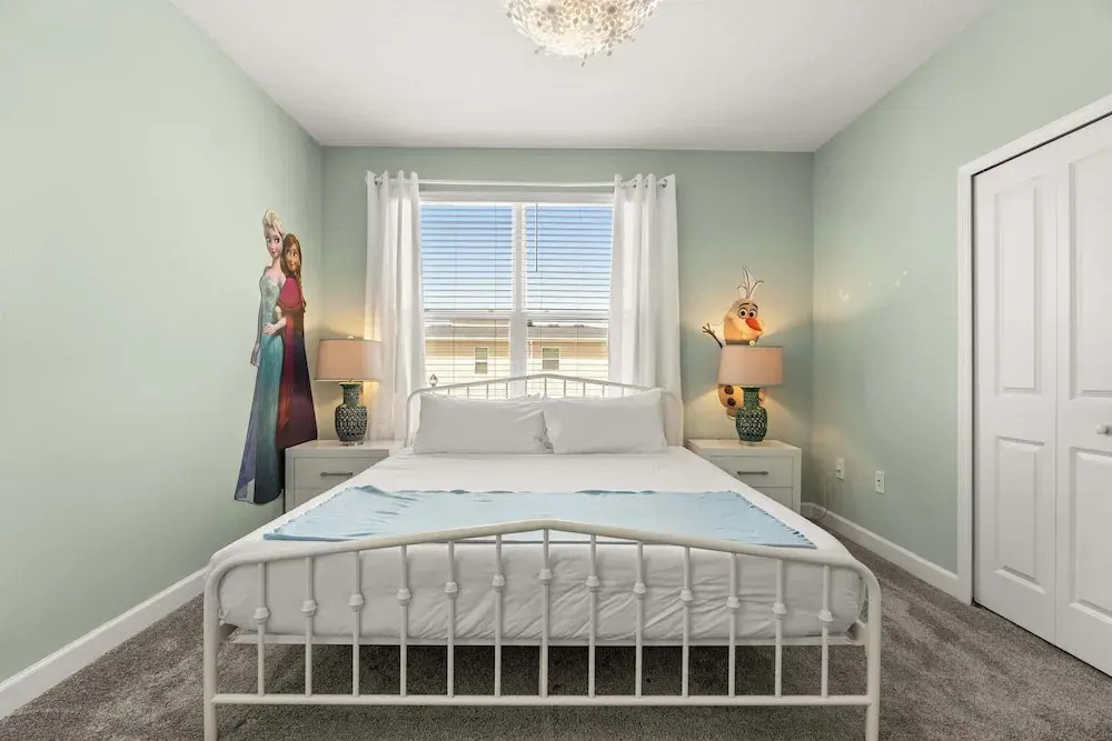 Upstay Modern 5BR Resort Home w Pool & Hot Tub
