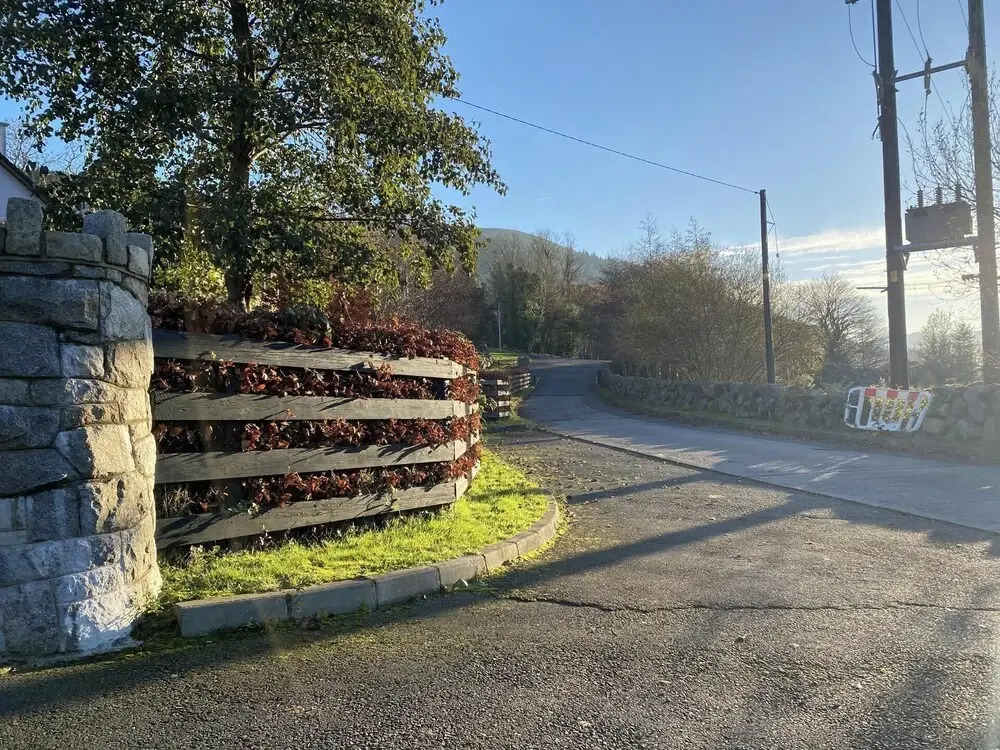 Rostrevor Valley 5-br, Sleeps 10 w/ Hot Tub & View