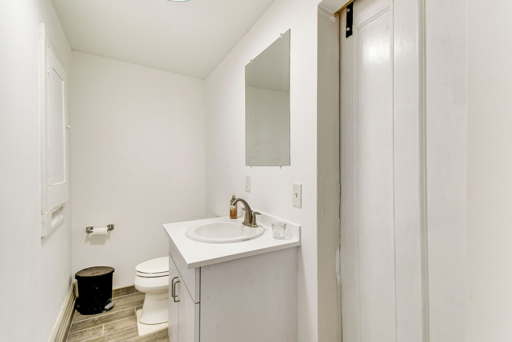 Explore Rochester! Charming Home 1 Mi to Downtown