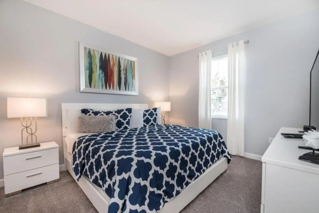 Live the Magic of Champion Gates 8 BD Sleep Up to 19 people