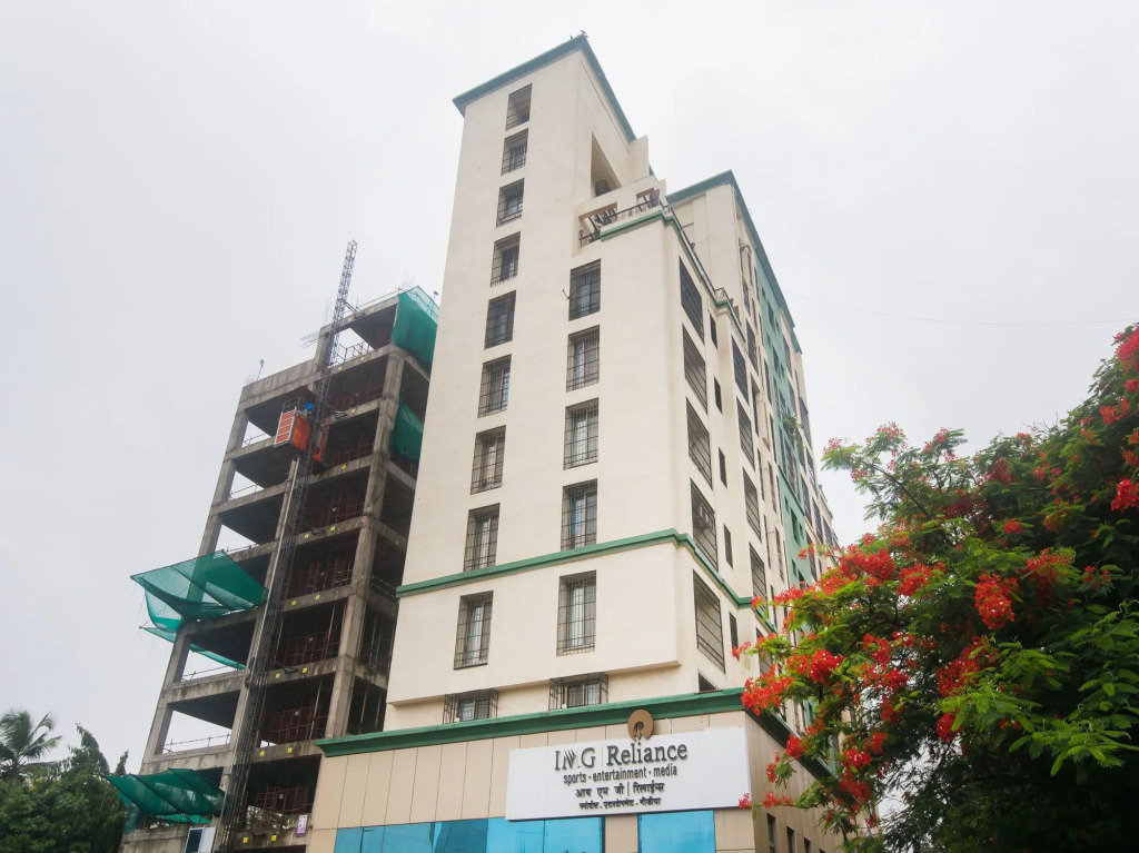 OYO 20017 Silverkey Bandra East