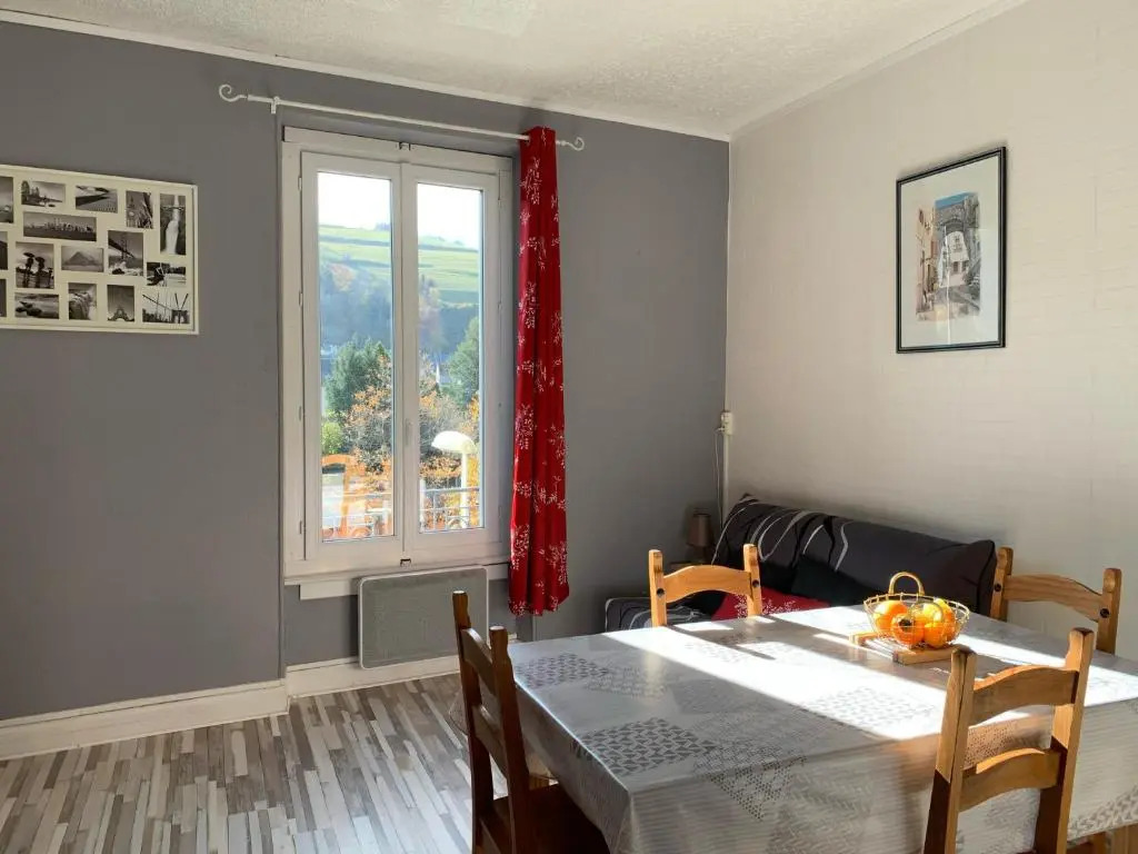Appartement lumineux N°6 Le Val D'or - 4 personnes - 1 chambre avec petit balcon