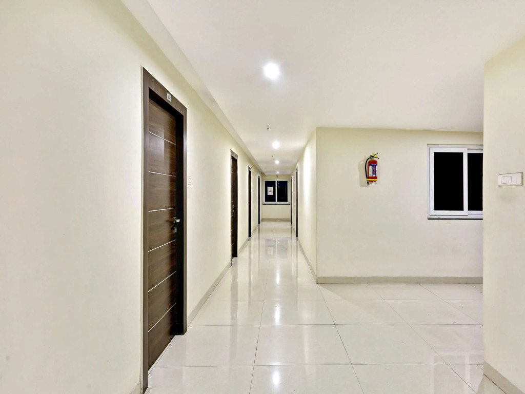 Hotel O Halcyon Deccan Inn