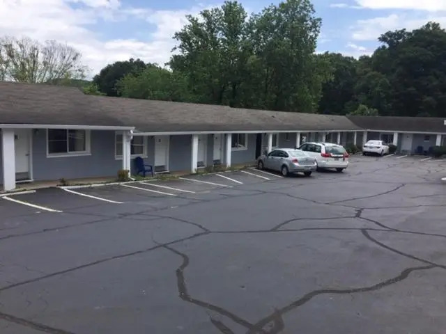 Hilltop Inn