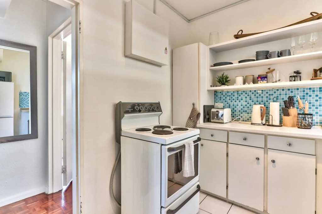 Cozy 1 bedroom flat in the heart of Green Point