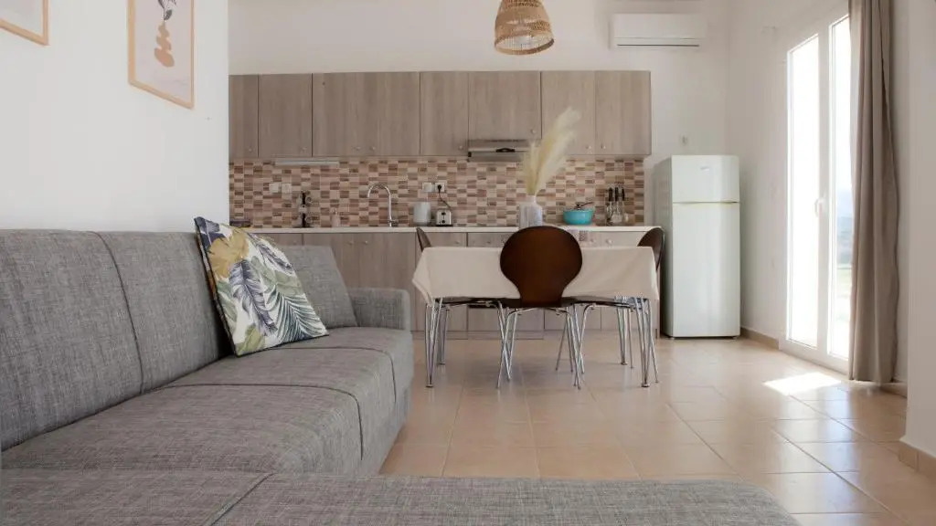 Family-size House in the fields of Naxos 2BR Queen, 2TV, 2WC