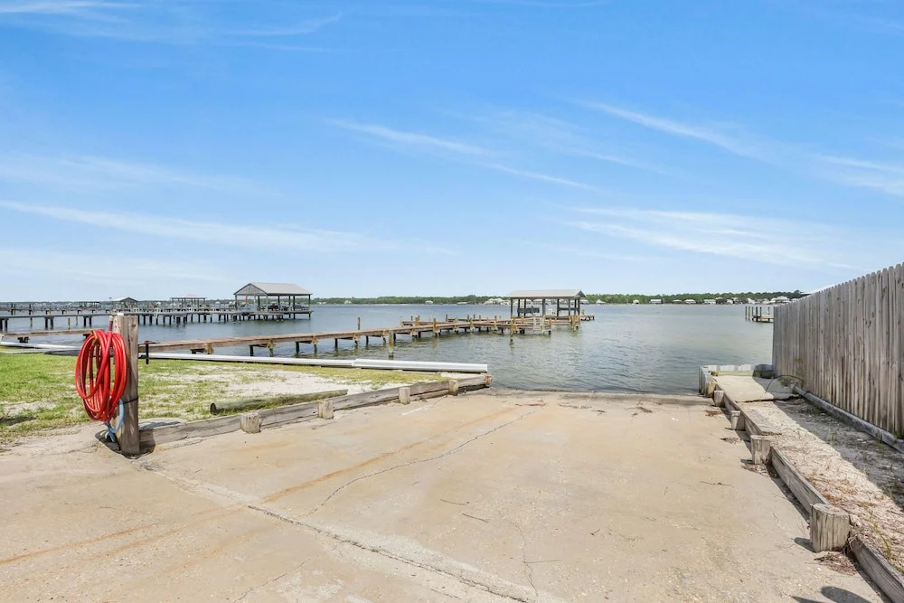 Lagoon Landing 207- Best of Beach Lagoon