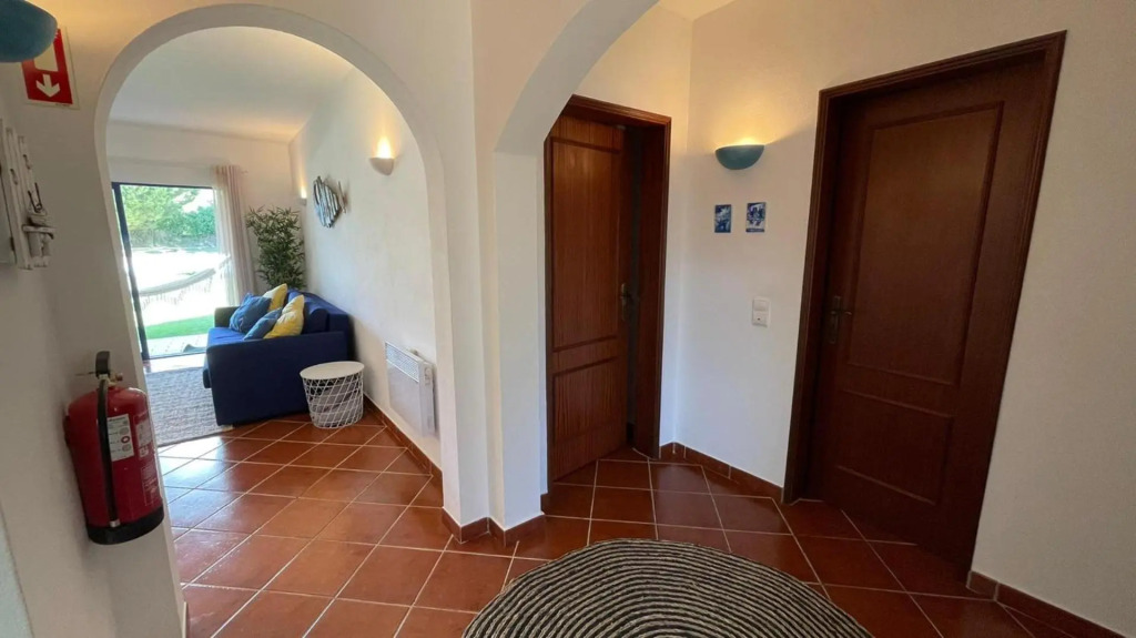 Superb Apartment with patio and pool view - BM