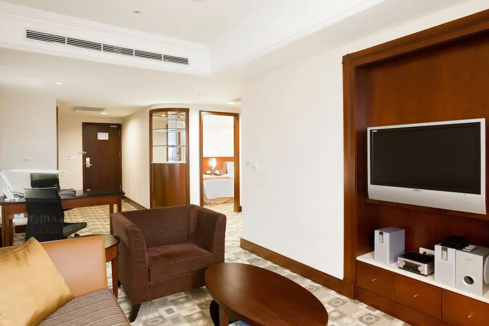 HiONE Holiday Hotel