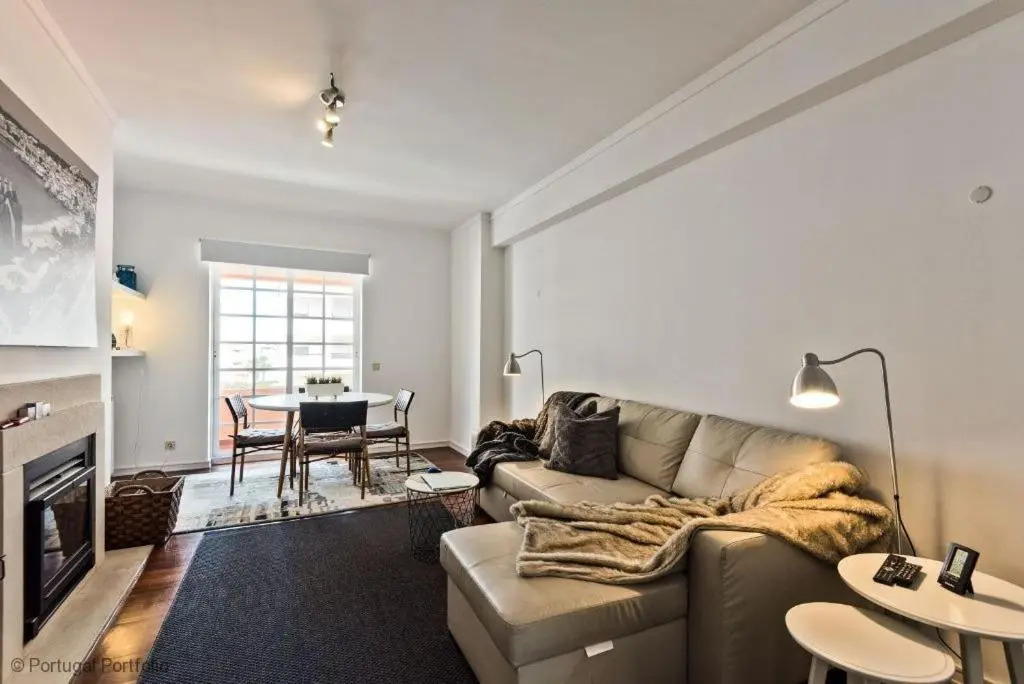 Cascais 1BR w/ pool