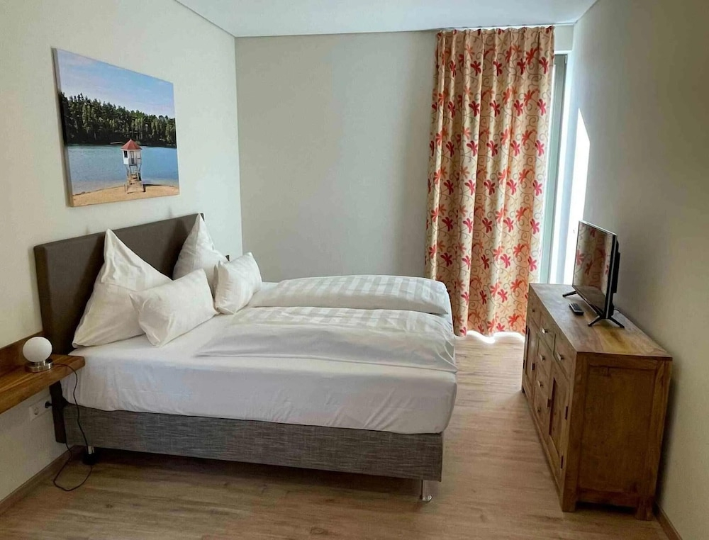 Bernsteinsee Homes and Ferien Beach House 2