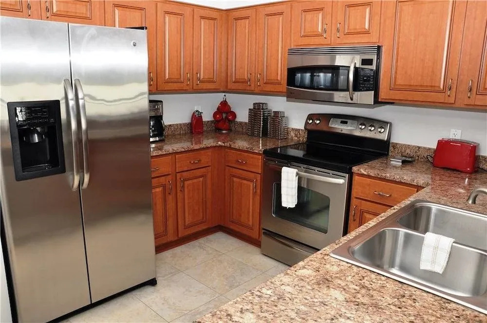 Crescent Shores 1501 - 4 Br condo by RedAwning