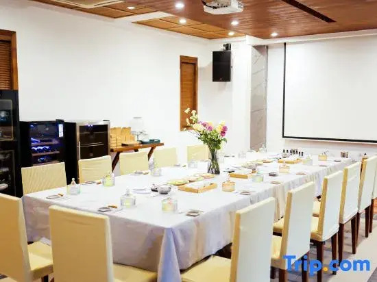 Leliving Lianjiang Heyuan Hot Spring Resort Hotel