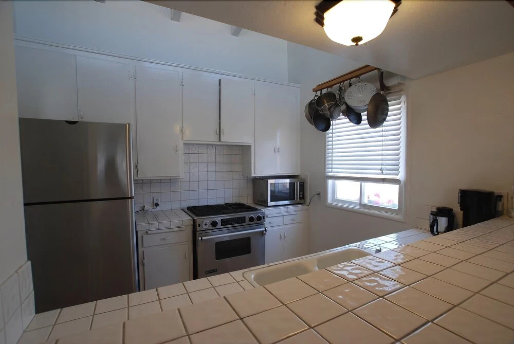 W Balboa 4 (68108) - 2 Br apts by RedAwning