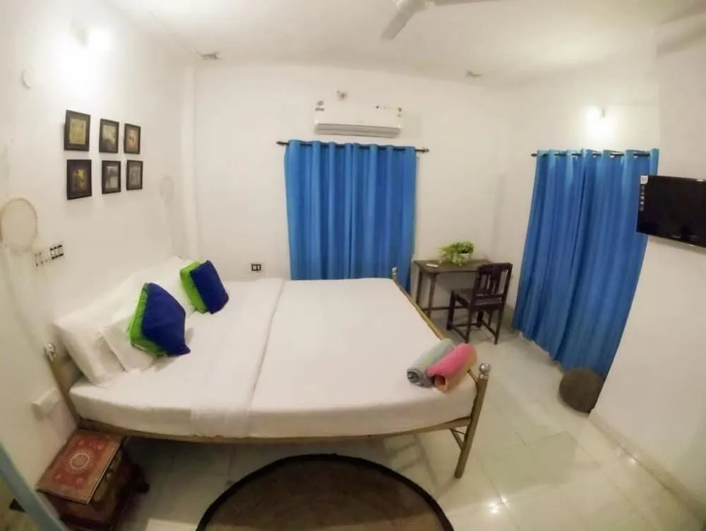 The Hostel Crawl