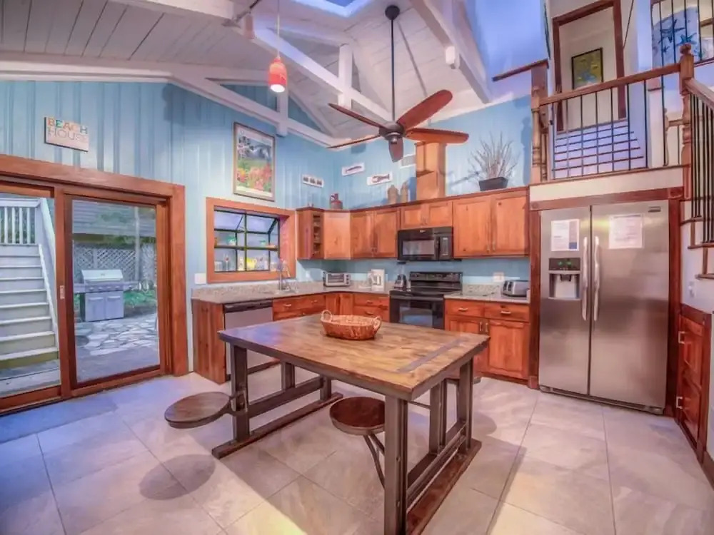Island Oasis 6 Bedroom Holiday Home