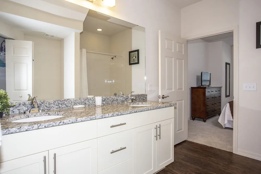 3220 West Lucaya Resort 77280 / 77292