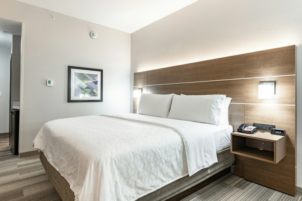 Holiday Inn Express & Suites - Moundsville by IHG