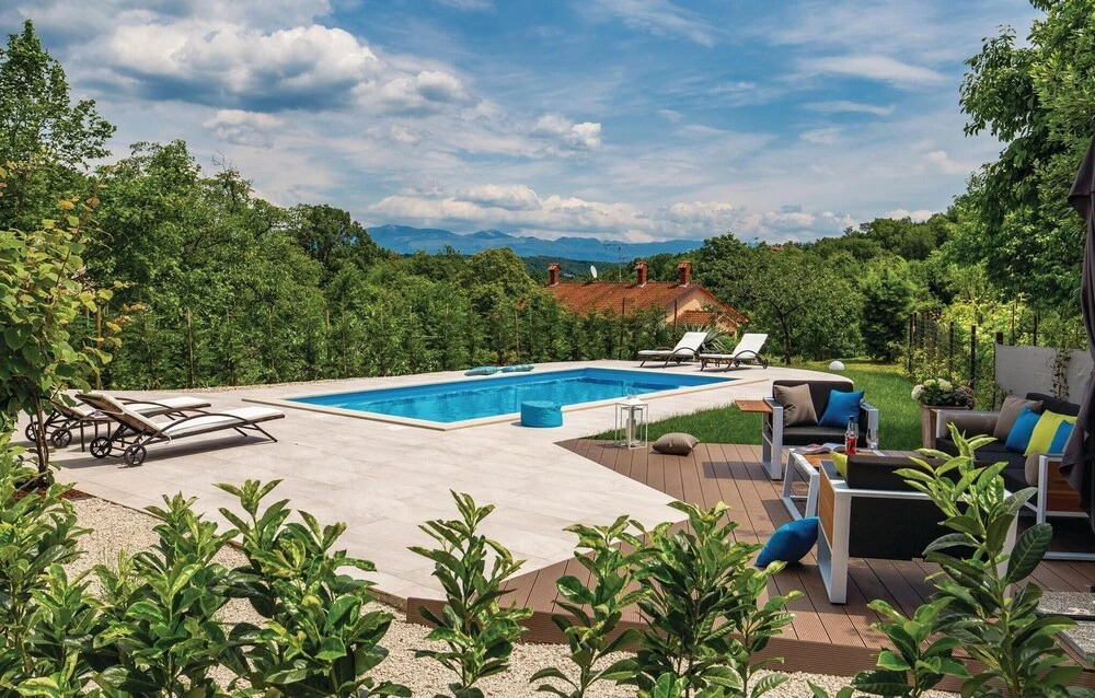 Luxurious Home In Matulji