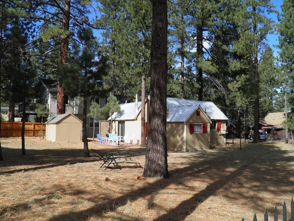 Dog Friendly Cabin Only Steps to the Lake