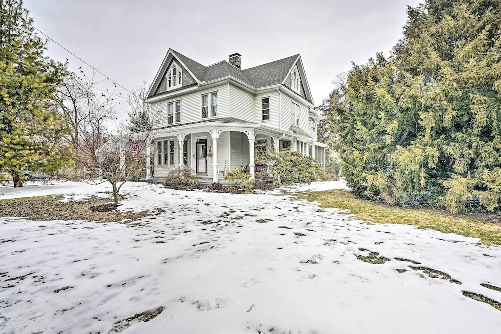 Spacious Getaway: 7 Mi to Whitetail Slopes!