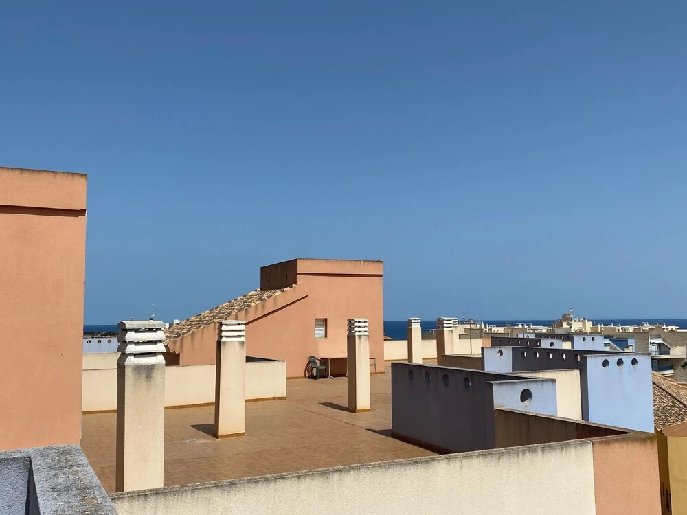Apt - Sleeps 4 - Balcony - Communal Pool