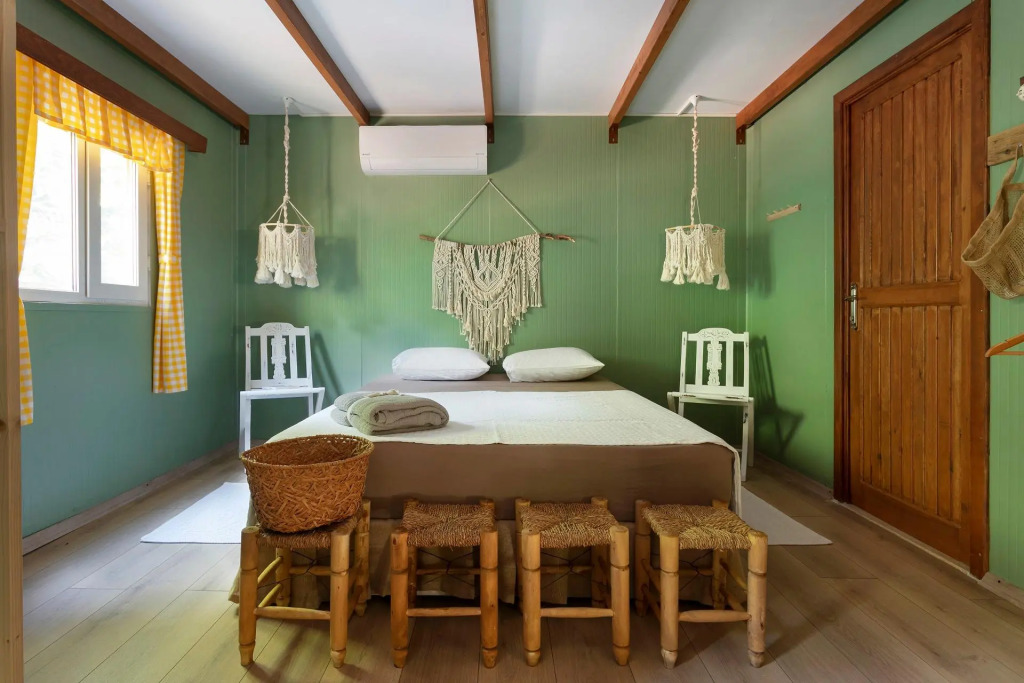 Gayb-i Bungalows , Plus 12 Years Old - Free Access to Beach