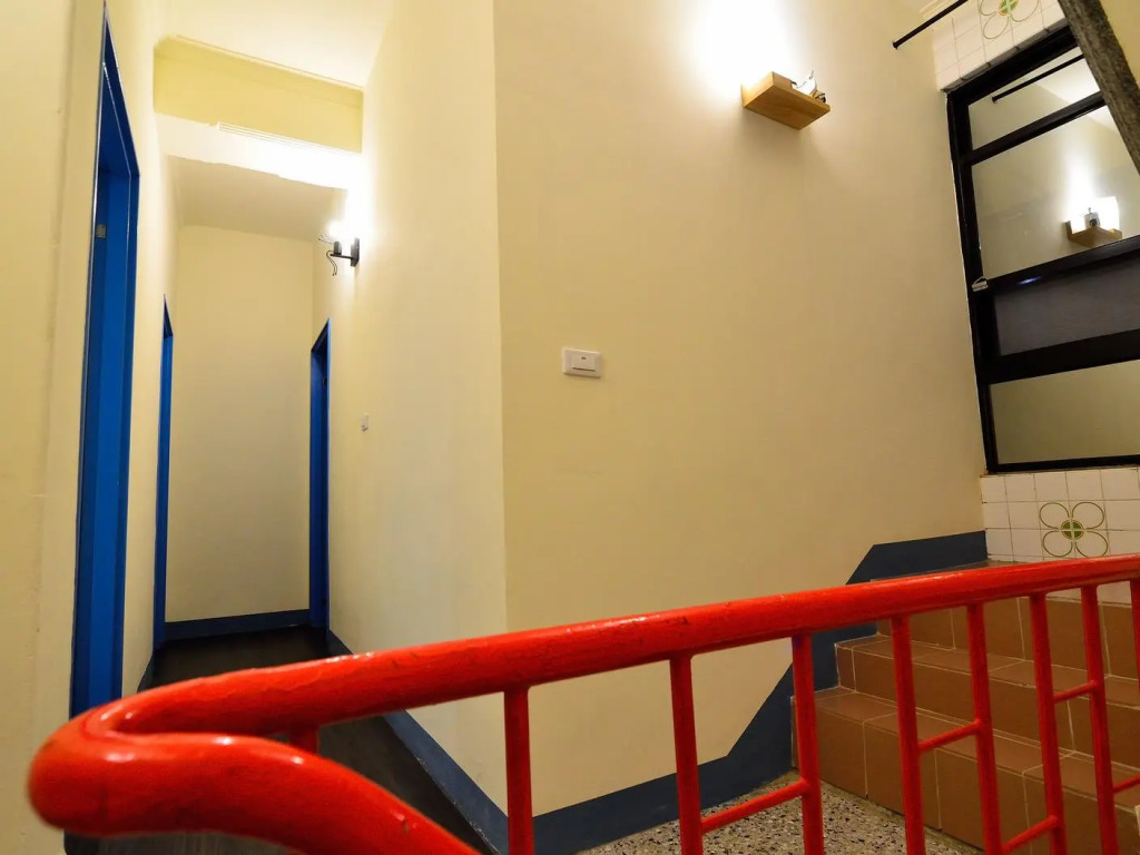 Yes Yellow Hostel
